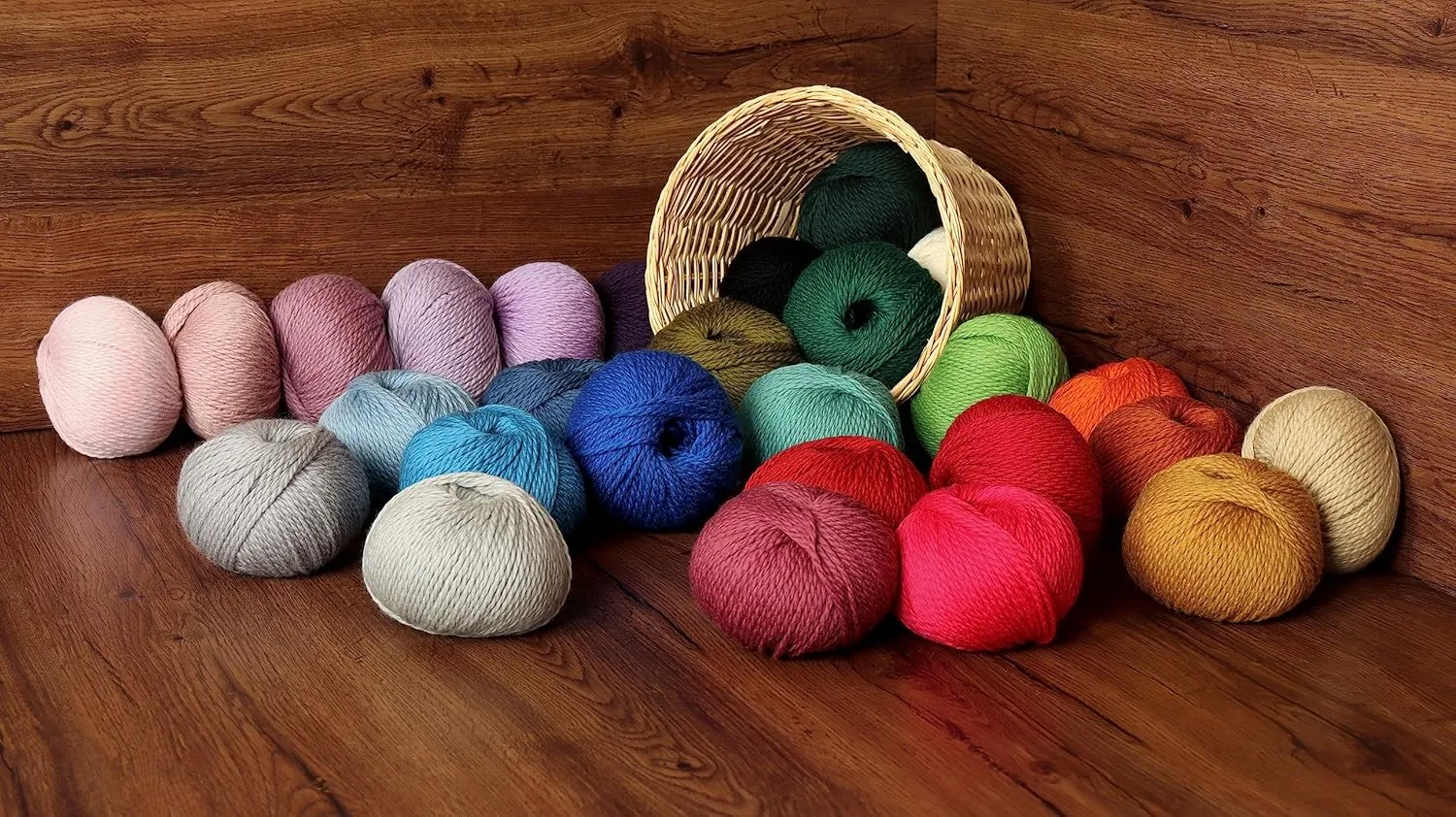 100% Highland Wool Yarn - Sourced Directly from Peru - Heavenly Soft and Perfect for Knitting and Crocheting (Worsted, Baby Pink)