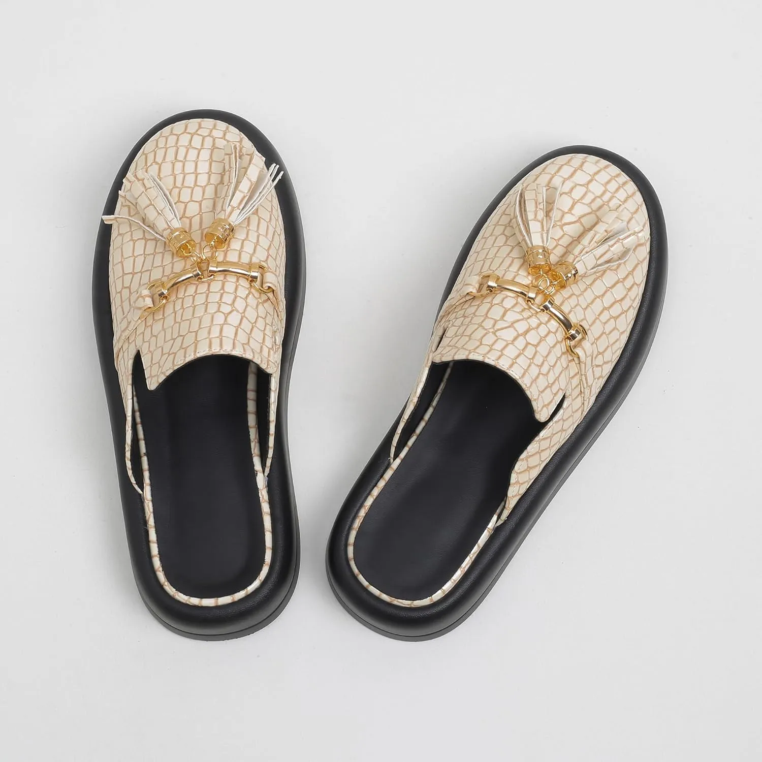 Dumalum Mules for Women Flats Closed Round Toe Slip on Sandals Comfortable Loafers Slides Shoes with Metal Chain Decor