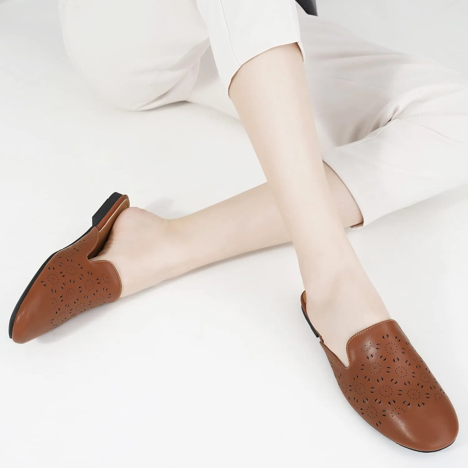 FUDYNMALC Mules for Women Flats Comfortable Round Toe Womens Mules Shoes Breathable Slip On Backless Slide Loafers for Women