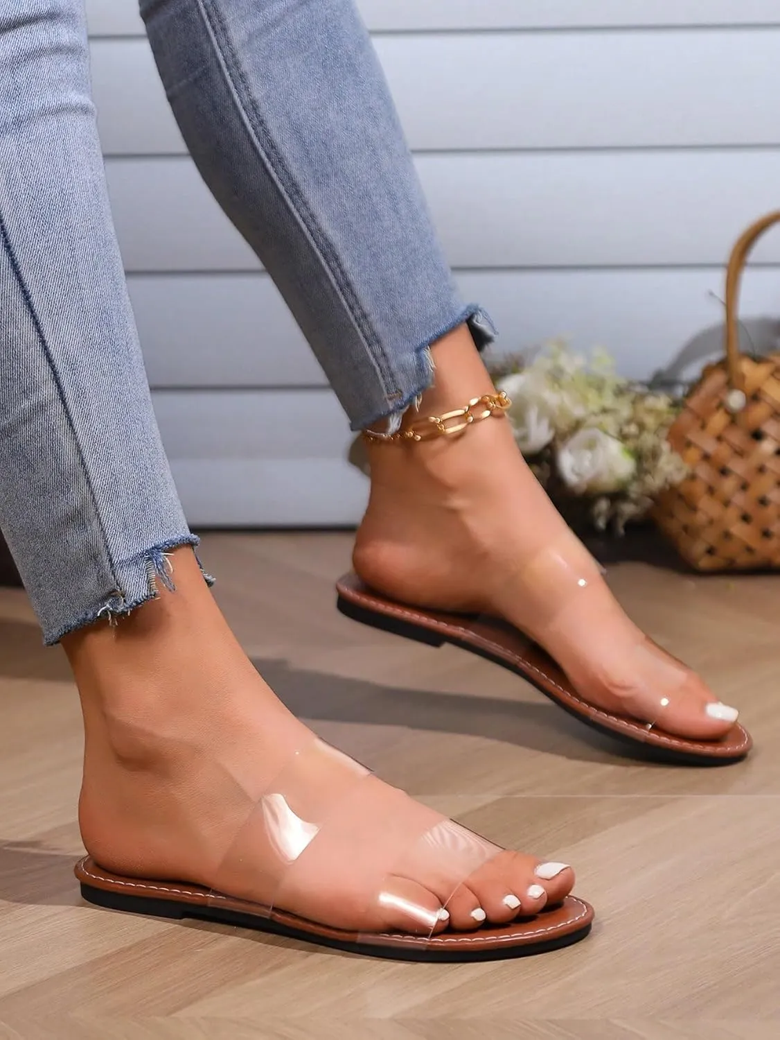 GORGLITTER Women's Clear Flat Sandals Transparent Strappy Open Toe Summer Slide Shoes