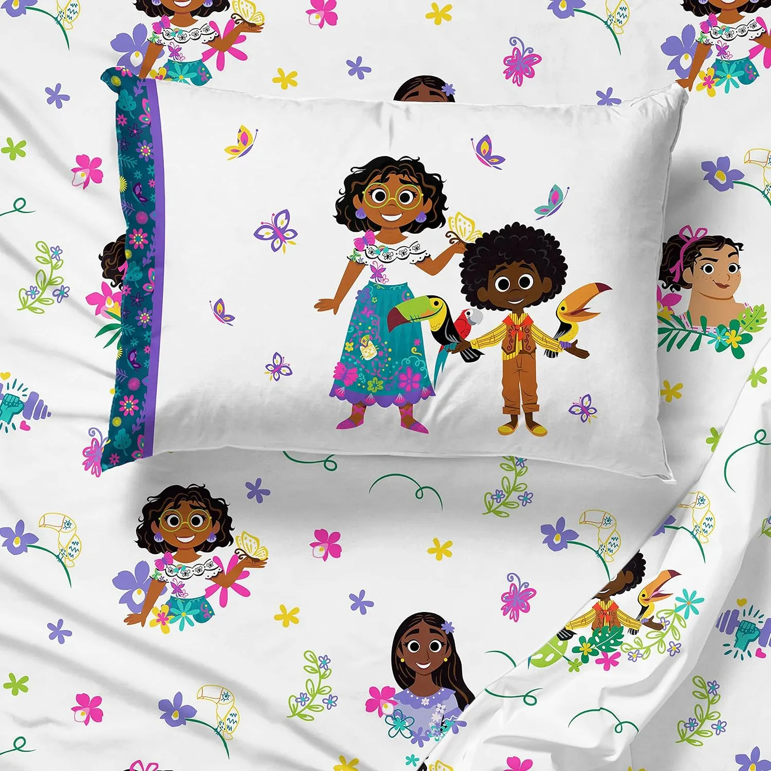 Jay Franco Disney Encanto Sister Magic 5 Piece Full Bed Set - Includes Reversible Comforter & Sheet Set - Super Soft Fade Resistant Polyester (Official Disney Product)