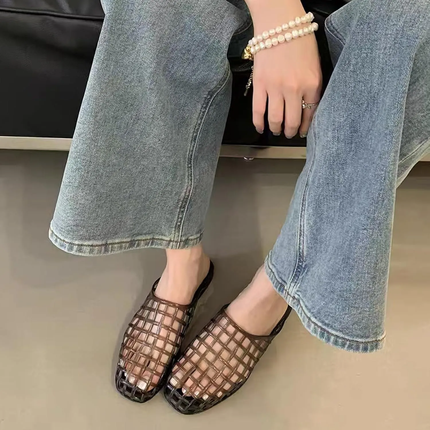 Jelly Shoes for Women Clear Jelly Mesh Slides Sandals Comfortable Closed Round Toe Flat Sandals Slip On Summer Beach Slippers