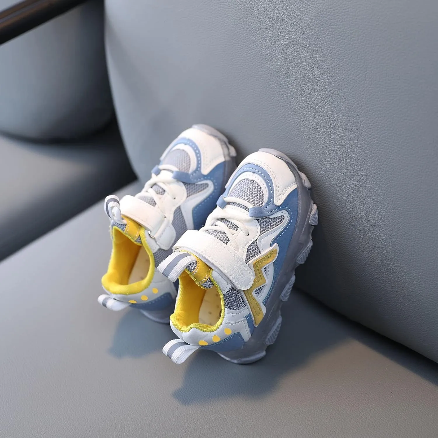 Kids Light Up Shoes LED Sneakers High Top USB Charging Flashing Trainers for Child Girls Boys Luminous Shoes