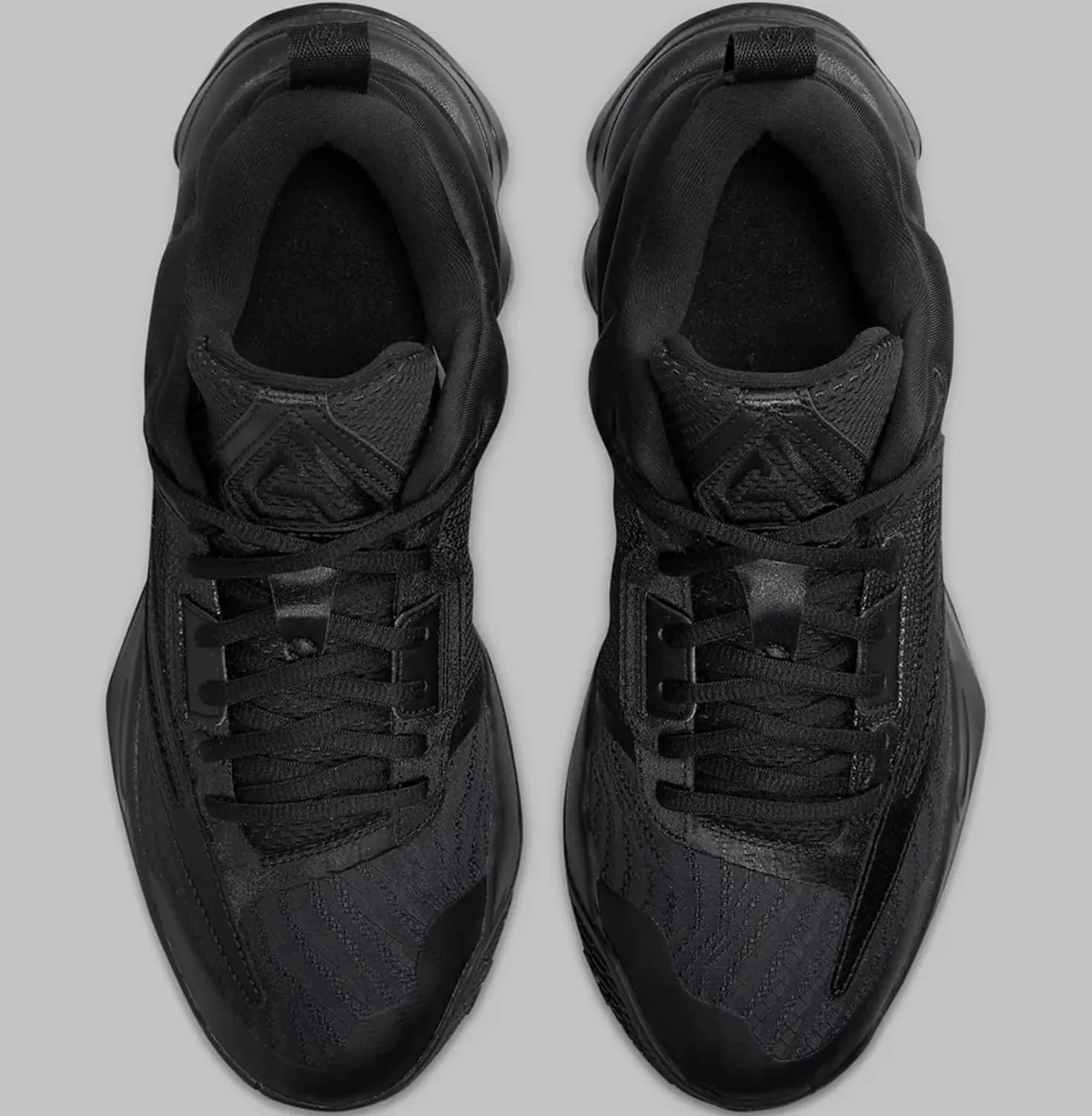 NIKE Men's Sneaker Three Quarters Tall