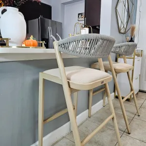 PURPLE LEAF Outdoor 2 Pieces Bar Height Stool Wicker Chairs Aluminum Barstools with Back and Cushions for Garden Indoor Kitchen Island Natural Wood Grain
