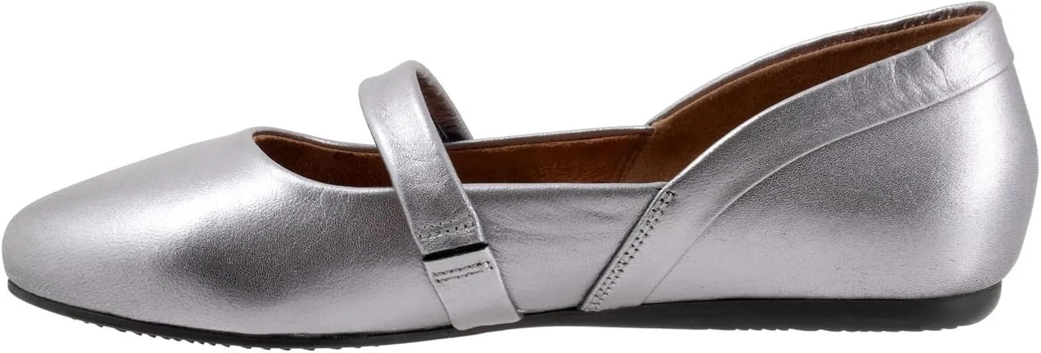 SoftWalk Women's Samara Mary Jane Flat