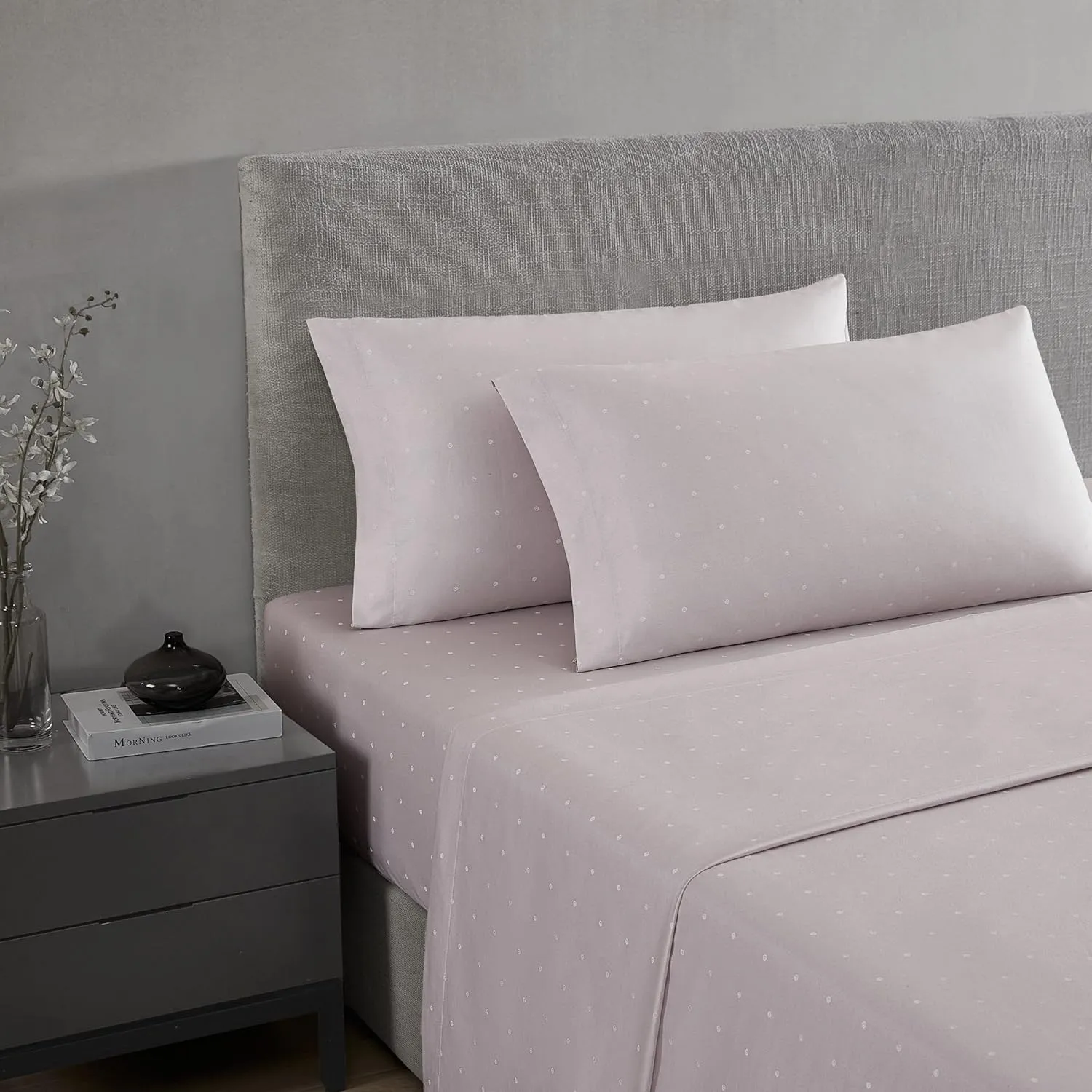 Vera Wang - King Sheet Set, Luxury Sateen Cotton Bedding, 800 Thread Count, Soft & Smooth Bedding Set (Eyelet Pink, King)