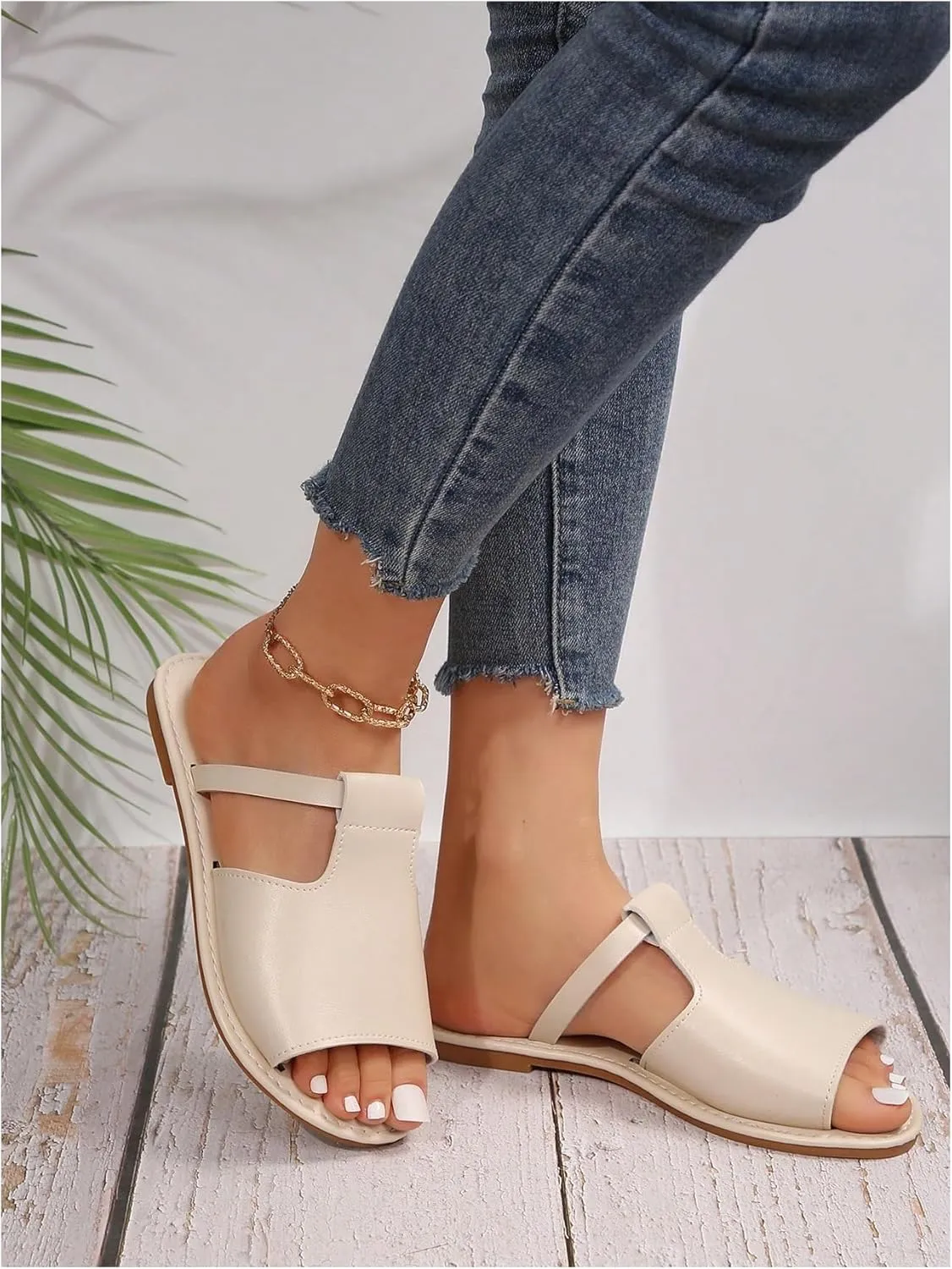 Verdusa Women's Cut Out Slide Sandals Open Toe Summer Flat Sandals Outdoor Shoes