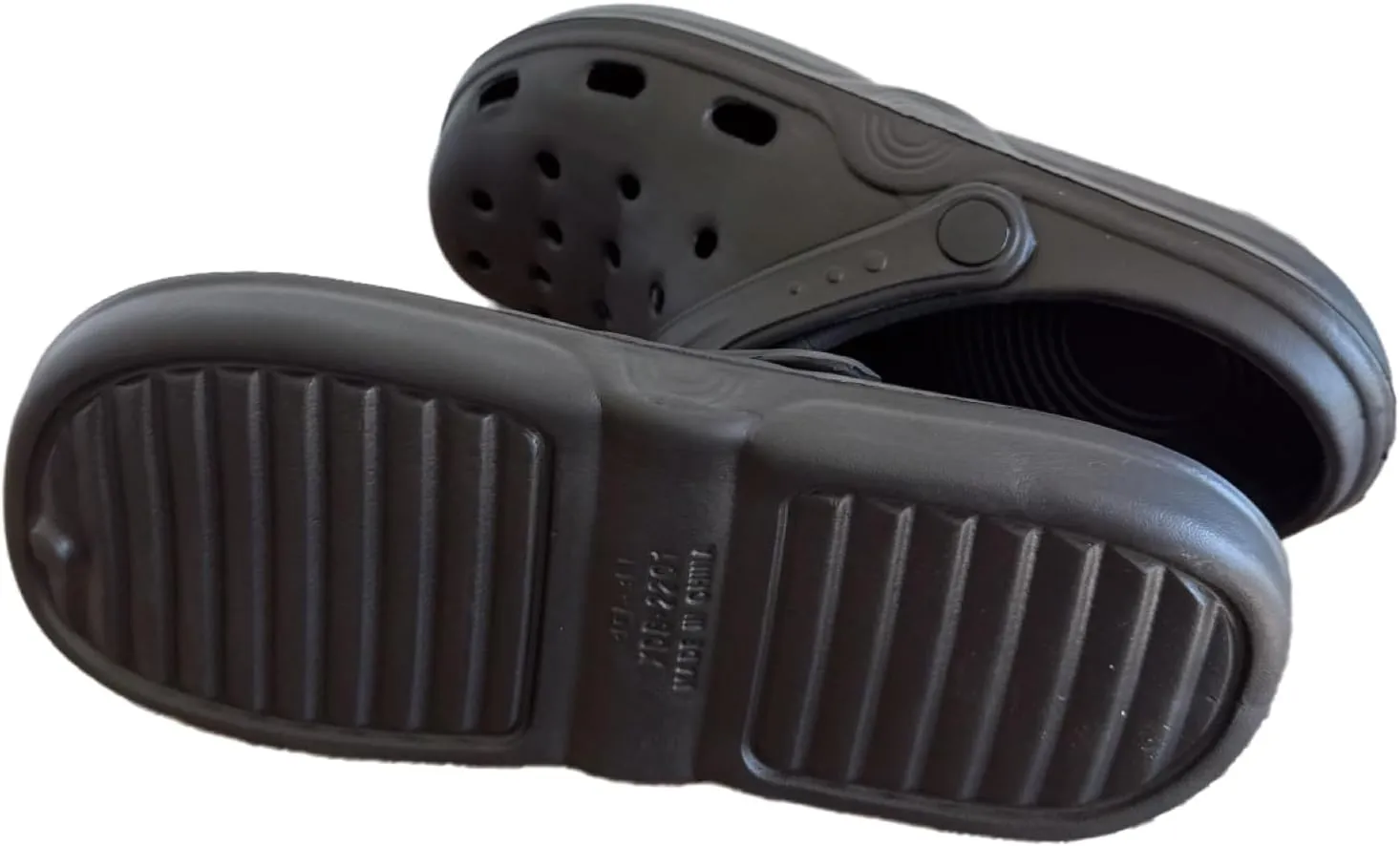 Womens Mens Garden Clogs Sandals Women Slide Sandals Mens Sandals Lightweight Beach Shoes Waterproof Indoor&Outdoor Slippers Breathable Slip-on Slides for Men & Women
